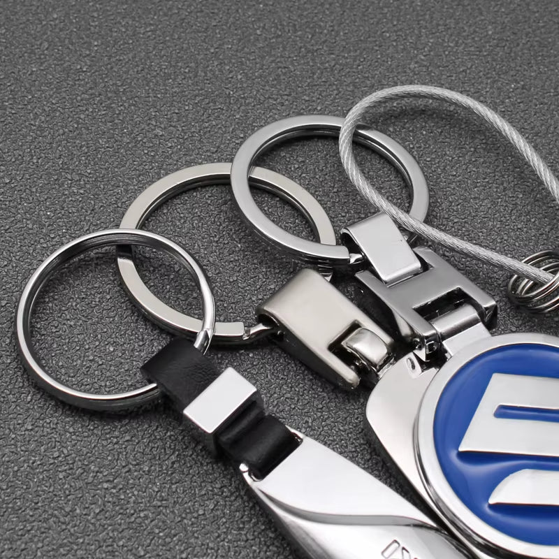 1Pc 3D Metal+Leather Car Styling Keychain for  Grand Swift Jimny Vitara Baleno SX4 Badge Emblem Key Rings Auto Accessories